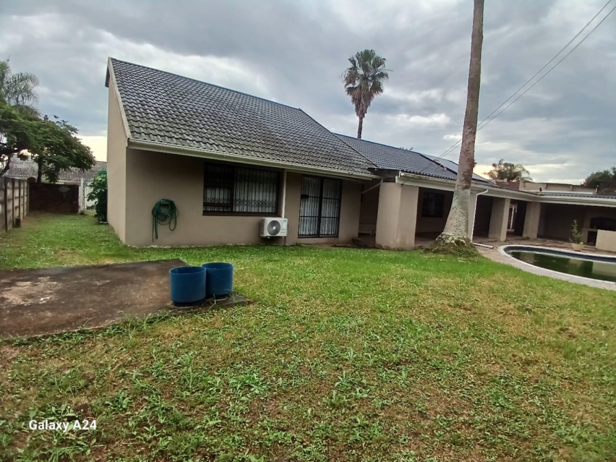 4 Bedroom Property for Sale in Beacon Bay Eastern Cape